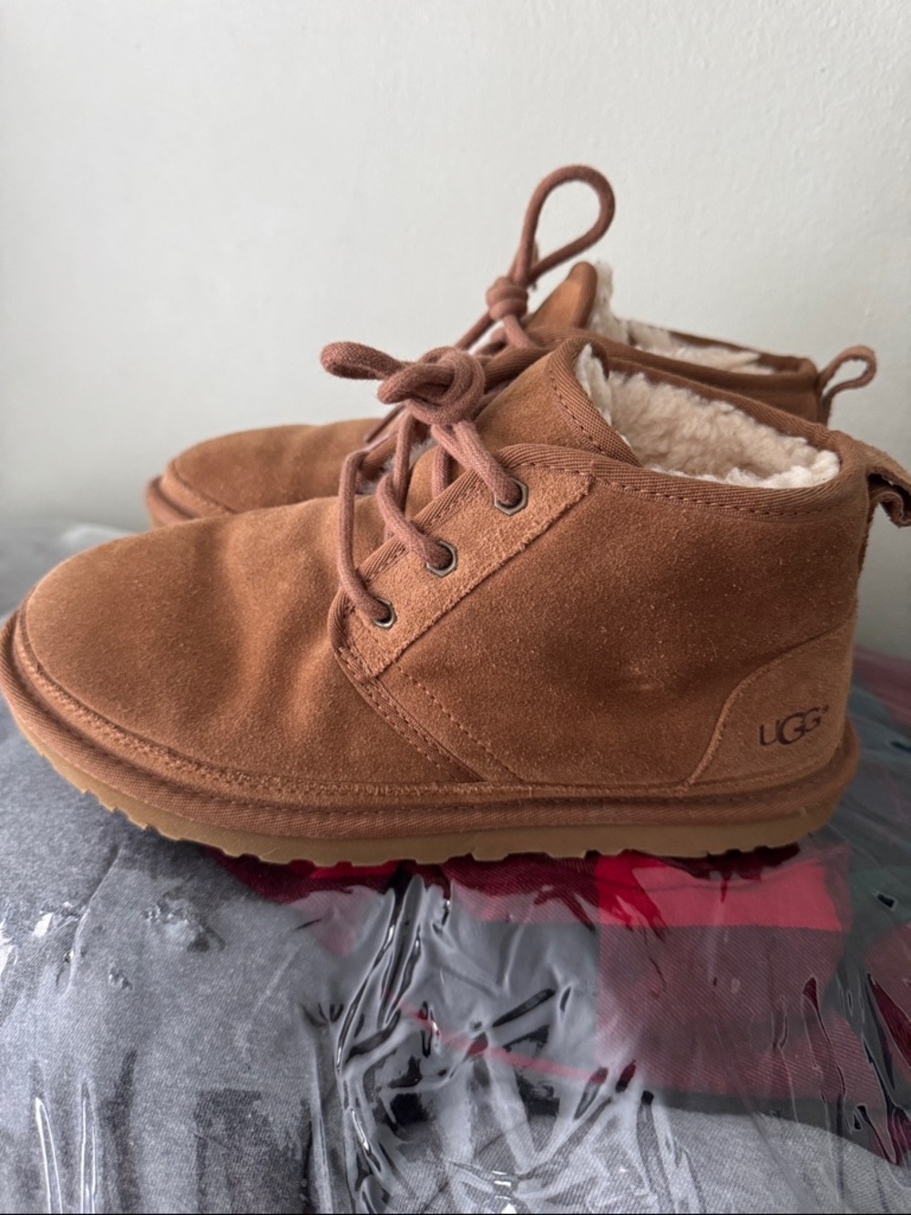 UGG Kids Chestnut Brown Suede Lace-Up Boot with Shearling size 7